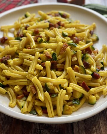 pasta con speck zucchine e zafferano