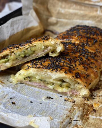 strudel di sfoglia con zucchine