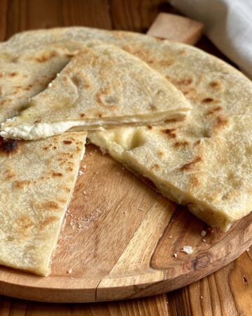 focaccia al formaggio in padella