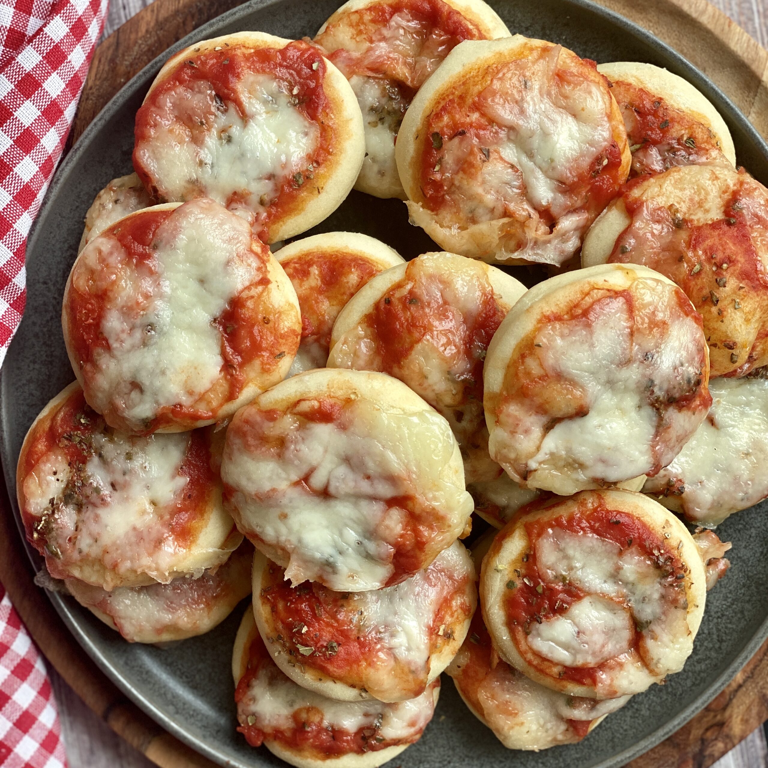 Pizzette veloci in padella - Una Famiglia in Cucina