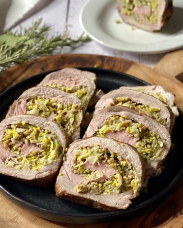 Filetto di maiale con porri e pistacchio