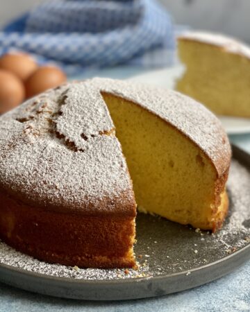 TORTA AL LATTE CALDO