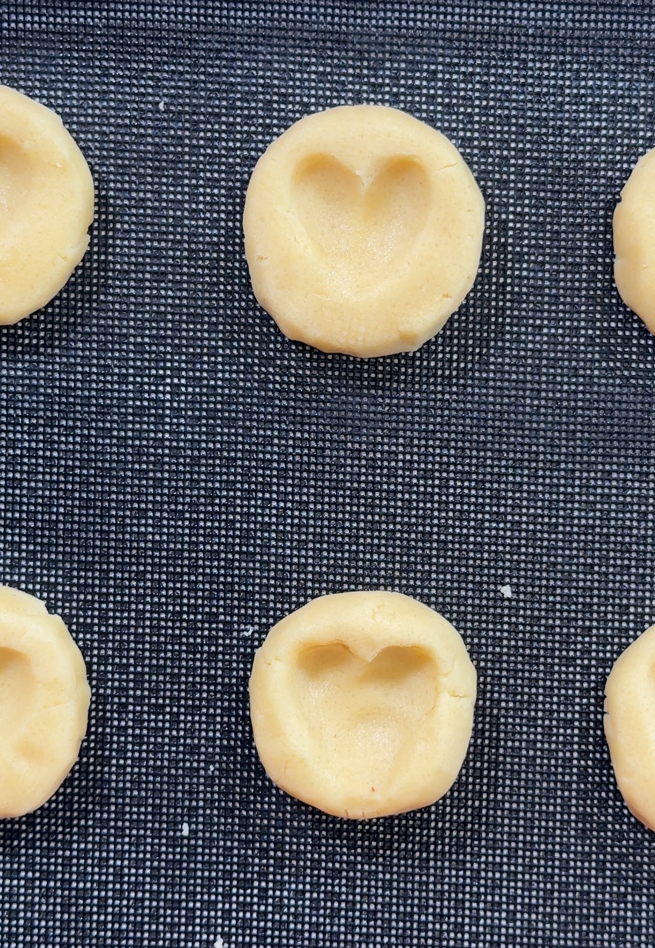 Biscotti a cuore senza stampo - Una Famiglia in Cucina