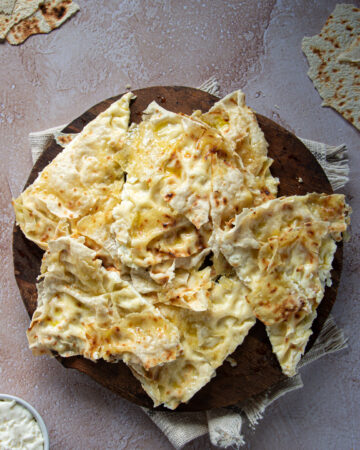 focaccia al formaggio con pane carasau