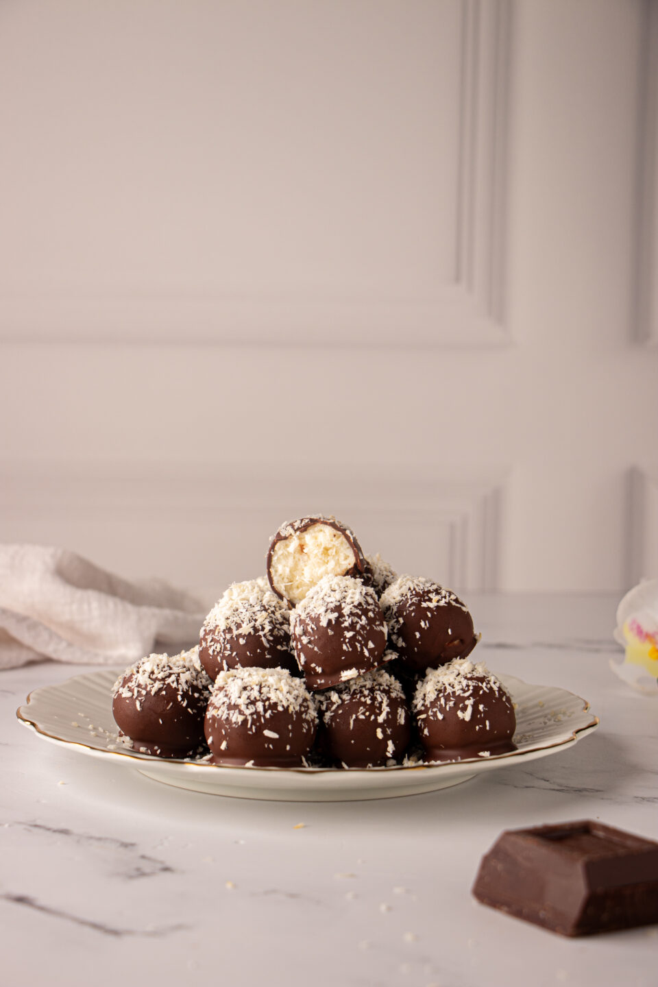 Pasticcini al cocco e cioccolato