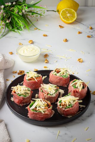 Rotolini di carpaccio con citronette