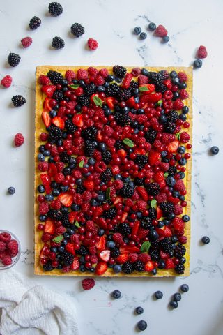 Crostata di frutta per feste di compleanno